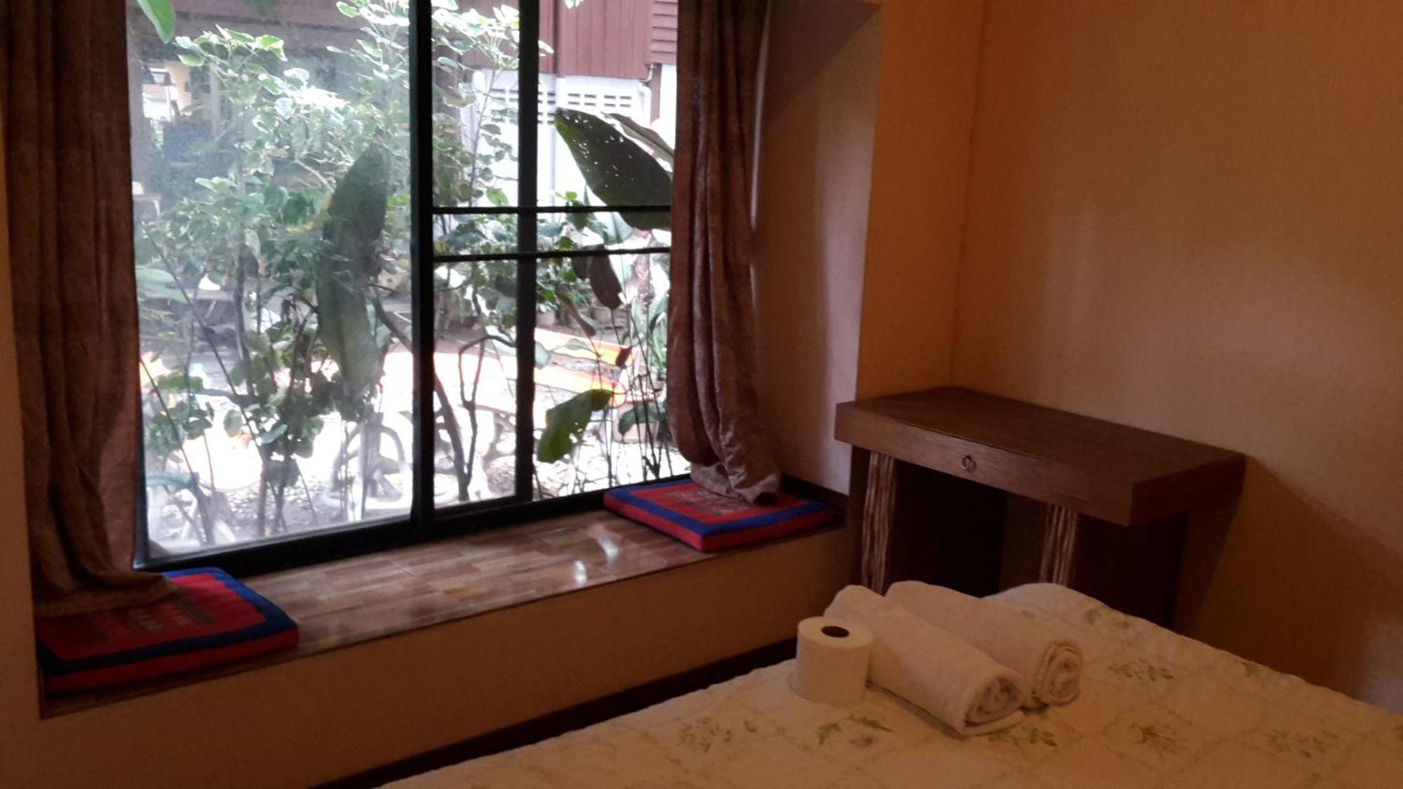Hotel Baan Songjum Chiang Mai Zimmer foto